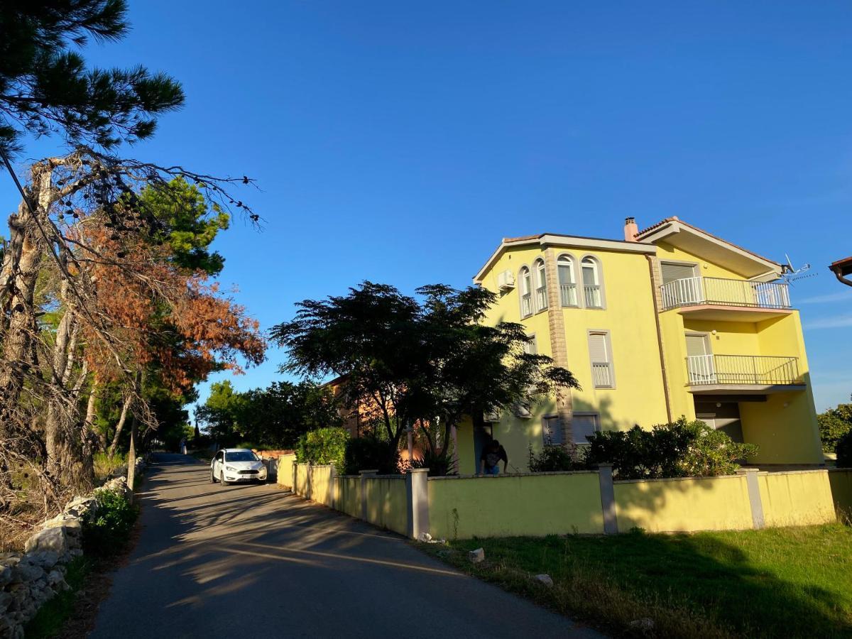 Villa Mena Vir Esterno foto